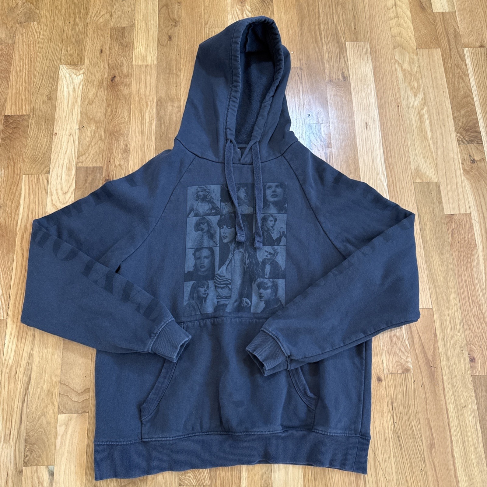 Taylor Swift Official Eras Tour Hoodie Sweatshirt Oversized Xs Gray